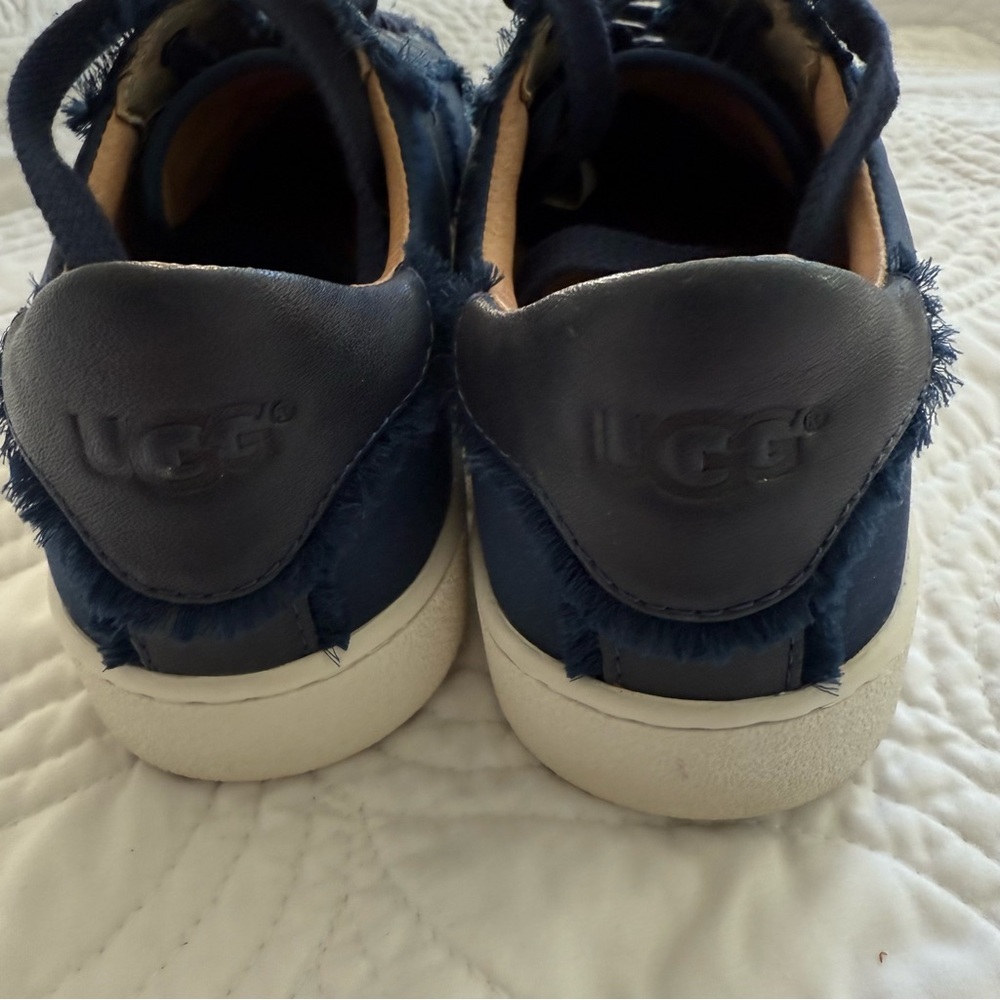 UGG Navy Blue Sneakers size 9 - Picture 5 of 6